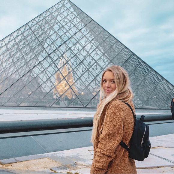 xx welcome to my closet! xx - Picture 1 of 1